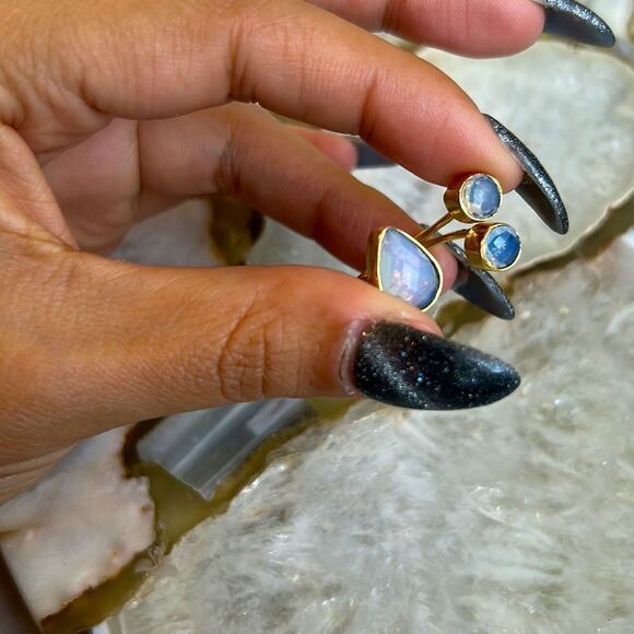 GENUINE WHITE FIRE OPALITE 24k GOLD RING - Picture 8 of 8